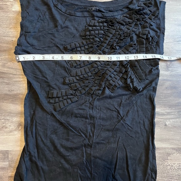 LOFT Black Ruffled Muscle Tee - Picture 2 of 3